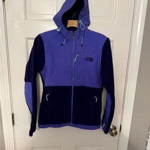The North Face Two-Tone Women’s SP Purple/Navy Jacket
